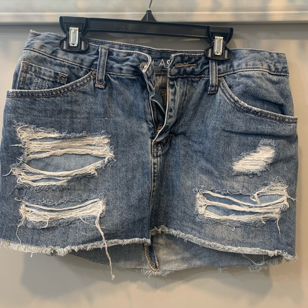 Vanilla Star Women's/Jr distressed frayed hem Denim Mini skirt size 5